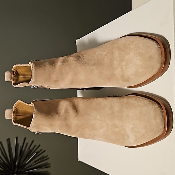 Alexa Booties